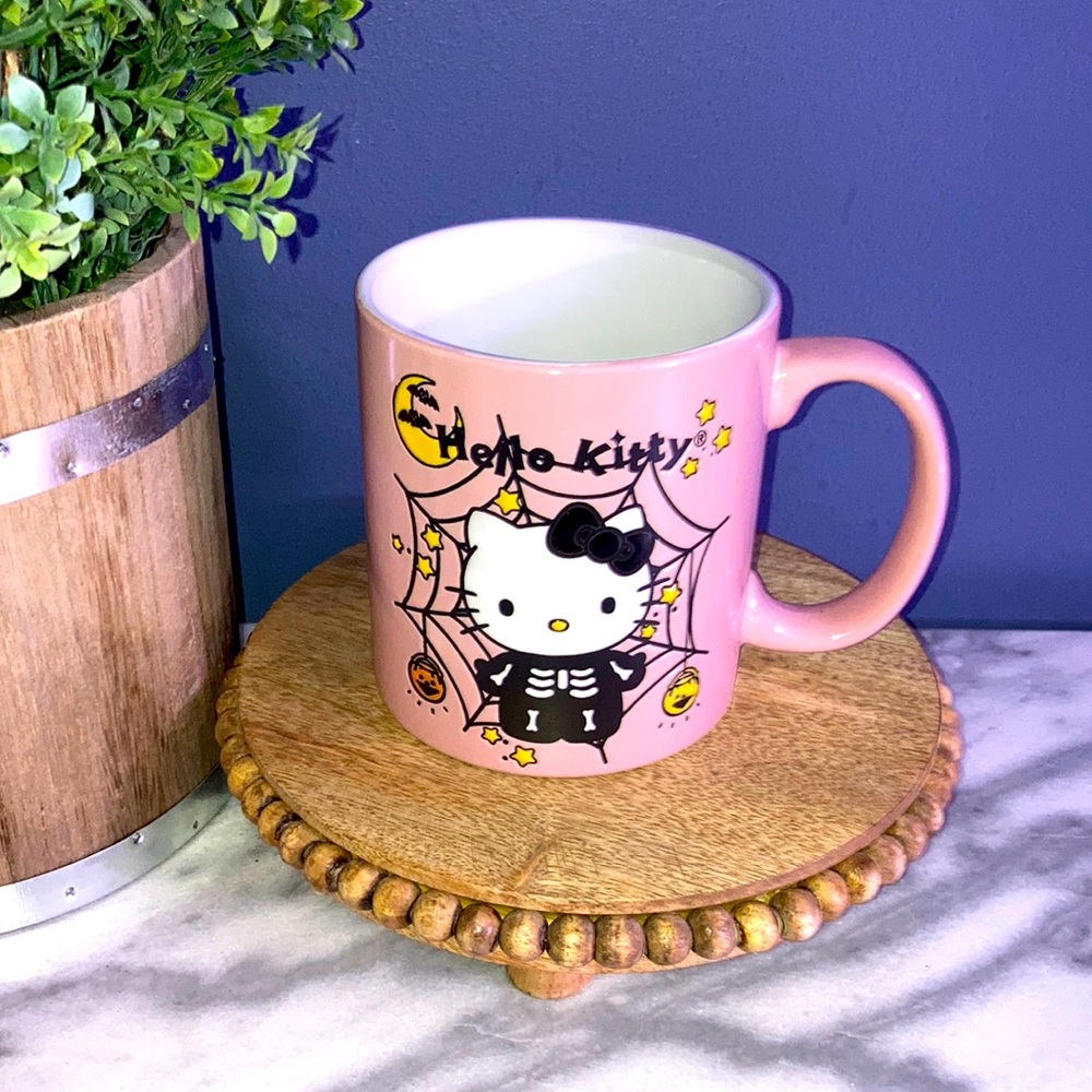 Hello kitty, Halloween skeleton mug